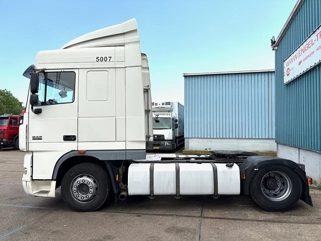 DAF XF 105.460 SPACECAB (ZF16 MANUAL GEARBOX / MX-BRAKE / 870+430 LITER TANK / FRIDGE / AIRCONDITIONING) - Ciągnik siodłowy: zdjęcie 5 DAF XF 105.460 SPACECAB (ZF16 MANUAL GEARBOX / MX-BRAKE / 870+430 LITER TANK / FRIDGE / AIRCONDITIONING) - Ciągnik siodłowy: zdjęcie 5
