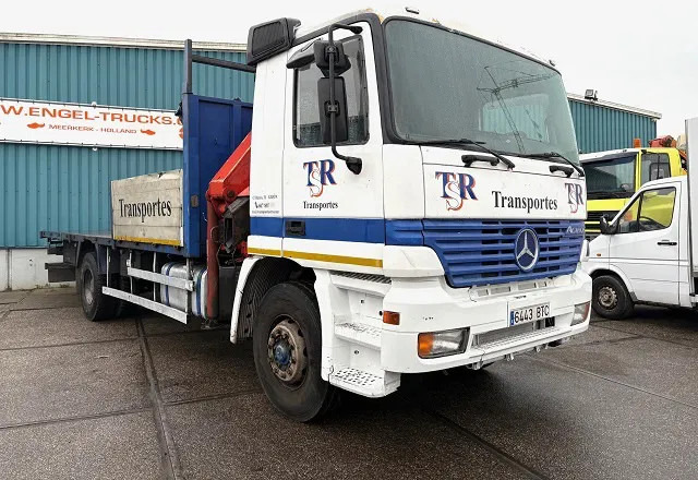 Mercedes-Benz Actros 2031 K WITH PALFINGER PK1101 CRANE (MANUAL GEARBOX / FULL STEEL SUSPENSION / REDUCTION AXLE / REMOTE CONTROL) - Samochod ciężarowy z HDS: zdjęcie 2 Mercedes-Benz Actros 2031 K WITH PALFINGER PK1101 CRANE (MANUAL GEARBOX / FULL STEEL SUSPENSION / REDUCTION AXLE / REMOTE CONTROL) - Samochod ciężarowy z HDS: zdjęcie 2