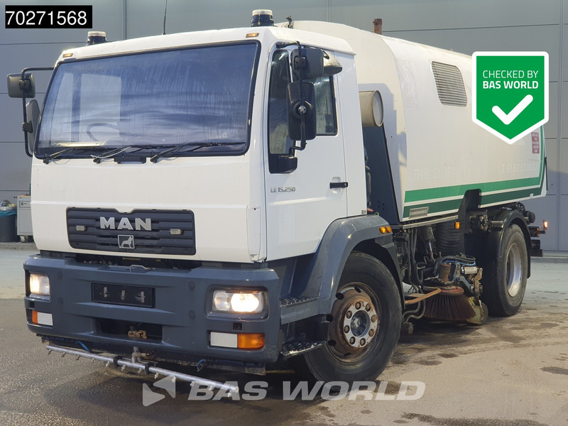 MAN LE 15.250 4X2 Eurovoirie Sweeper Manual Steelsuspension Euro 3 - Zamiatarka uliczna: zdjęcie 1 MAN LE 15.250 4X2 Eurovoirie Sweeper Manual Steelsuspension Euro 3 - Zamiatarka uliczna: zdjęcie 1