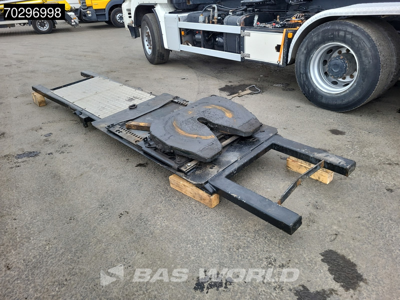 MAN TGS 33.440 6X4 25Ton AJK NHS25-5930 hooklift with 5th wheel Wechselsystem Manual Big-Axle Euro 5 - Ciężarówka hakowiec: zdjęcie 5 MAN TGS 33.440 6X4 25Ton AJK NHS25-5930 hooklift with 5th wheel Wechselsystem Manual Big-Axle Euro 5 - Ciężarówka hakowiec: zdjęcie 5