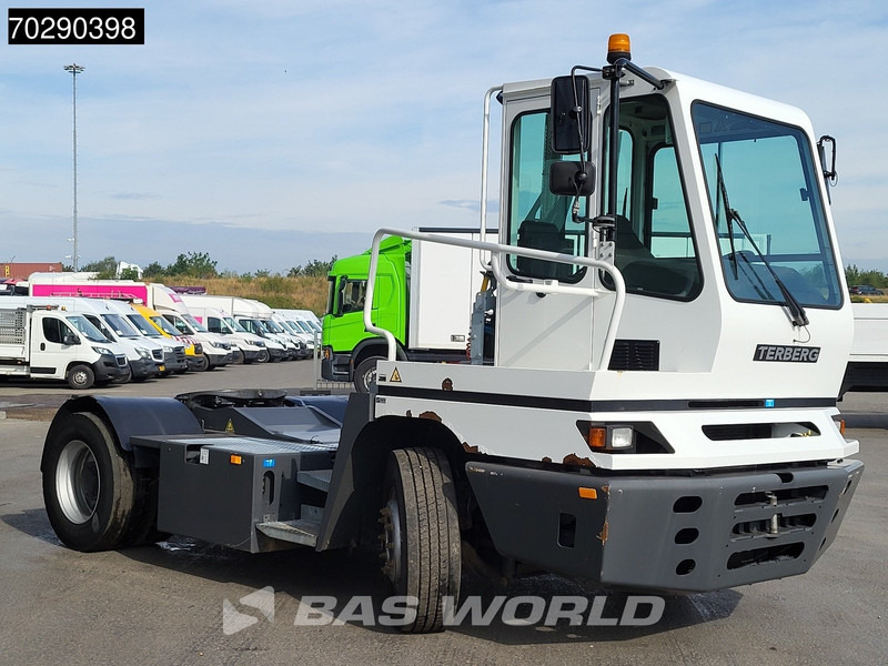 Terberg YT222 4X2 NL-Truck EPA Big-Axle Hebesattel - Wózek terminalowy: zdjęcie 3 Terberg YT222 4X2 NL-Truck EPA Big-Axle Hebesattel - Wózek terminalowy: zdjęcie 3