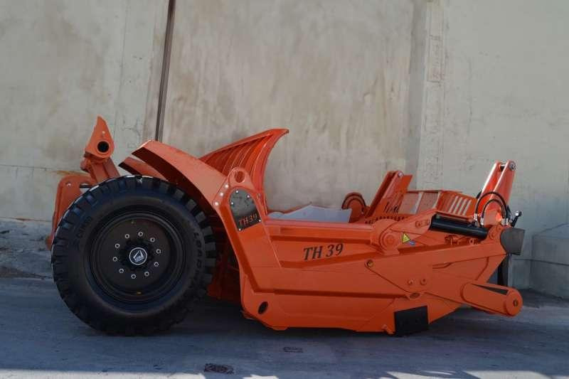 Agrotécnica TH39 - Zgarniarka: zdjęcie 2 Agrotécnica TH39 - Zgarniarka: zdjęcie 2