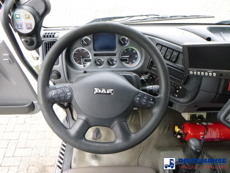 DAF LF 45.180 Scarab Merlin street sweeper 4x2 DAF LF 45.180 Scarab Merlin street sweeper 4x2: zdjęcie 16 DAF LF 45.180 Scarab Merlin street sweeper 4x2 DAF LF 45.180 Scarab Merlin street sweeper 4x2: zdjęcie 16