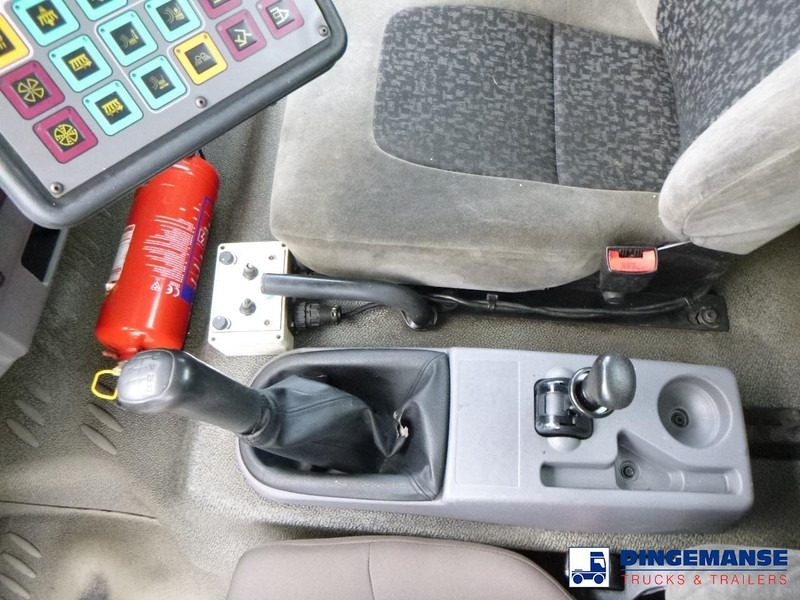 DAF LF 45.180 Scarab Merlin street sweeper 4x2 DAF LF 45.180 Scarab Merlin street sweeper 4x2: zdjęcie 19 DAF LF 45.180 Scarab Merlin street sweeper 4x2 DAF LF 45.180 Scarab Merlin street sweeper 4x2: zdjęcie 19