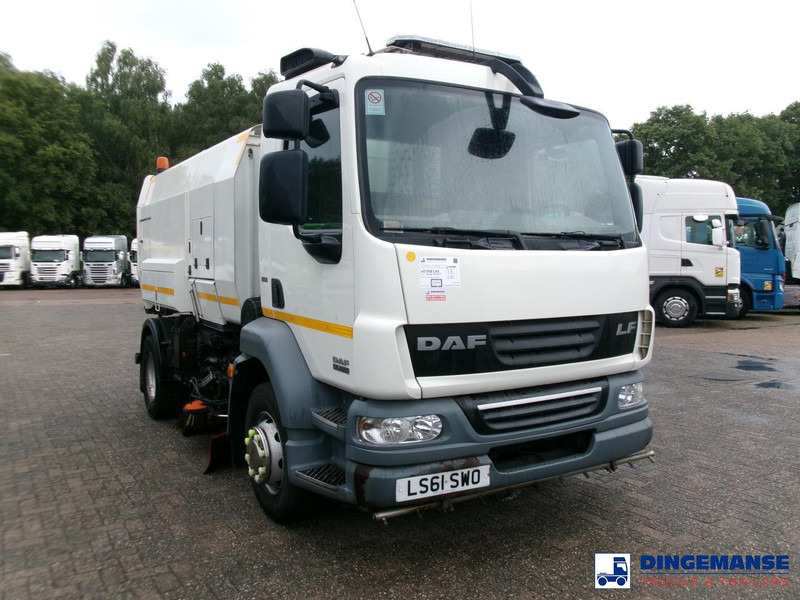 DAF LF 55.220 4x2 Scarab sweeper - Zamiatarka uliczna: zdjęcie 2 DAF LF 55.220 4x2 Scarab sweeper - Zamiatarka uliczna: zdjęcie 2