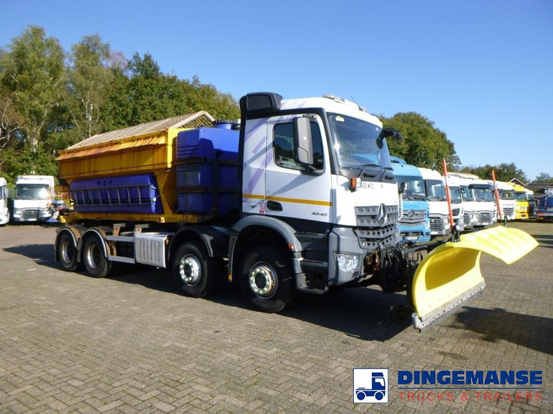 Mercedes-Benz Arocs 3240 8x4 RHD Schmidt snow plough / gritter - Maszyna do odśnieżania: zdjęcie 2 Mercedes-Benz Arocs 3240 8x4 RHD Schmidt snow plough / gritter - Maszyna do odśnieżania: zdjęcie 2