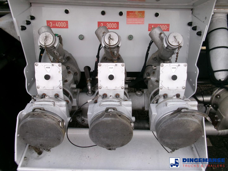 Renault Midlum 280 4x2 fuel tank 11.5 m3 / 3 comp / ADR 07/06/24 - Samochód ciężarowy cysterna: zdjęcie 5 Renault Midlum 280 4x2 fuel tank 11.5 m3 / 3 comp / ADR 07/06/24 - Samochód ciężarowy cysterna: zdjęcie 5