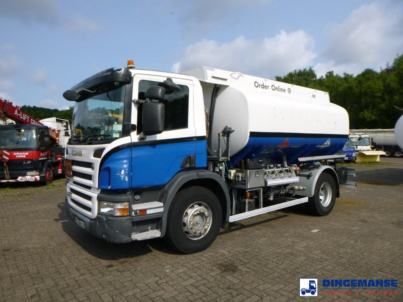Scania P 230 DB 4x2 RHD fuel tank 12.4 m3 / 4 comp - Samochód ciężarowy cysterna: zdjęcie 1 Scania P 230 DB 4x2 RHD fuel tank 12.4 m3 / 4 comp - Samochód ciężarowy cysterna: zdjęcie 1