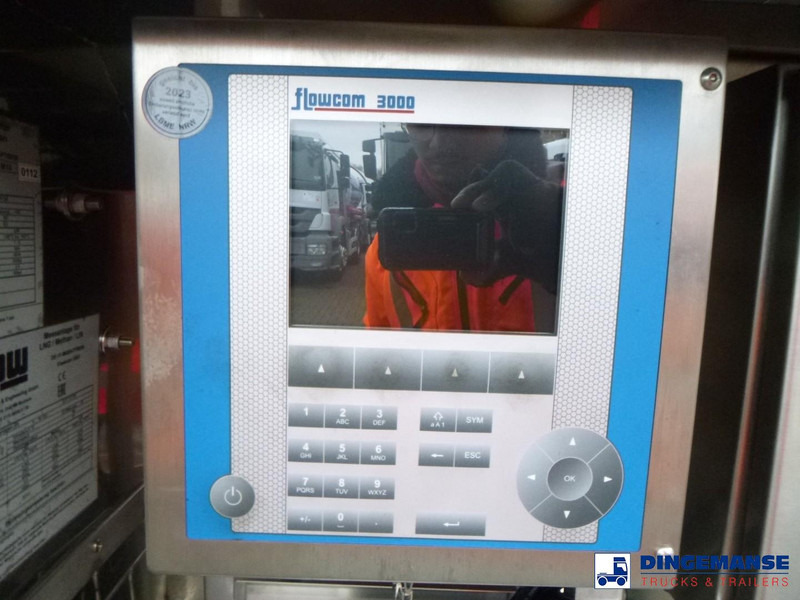 Naczepa cysterna Van Hool Cryogenic tank inox 58.6 m3 / 1 comp / R10,4BN (methane/argon/nitrogen): zdjęcie 18 Naczepa cysterna Van Hool Cryogenic tank inox 58.6 m3 / 1 comp / R10,4BN (methane/argon/nitrogen): zdjęcie 18