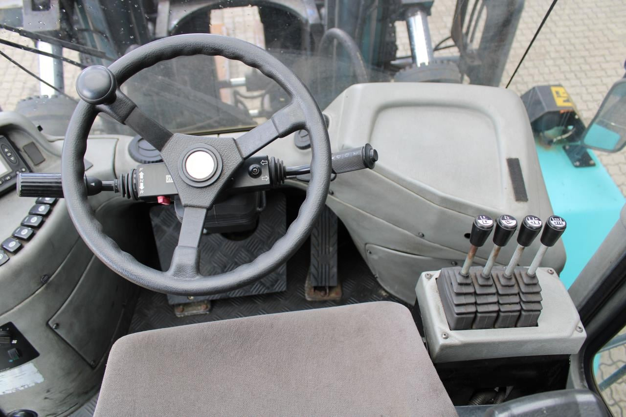 SMV SL25-1200B - Wózek widłowy diesel: zdjęcie 4 SMV SL25-1200B - Wózek widłowy diesel: zdjęcie 4