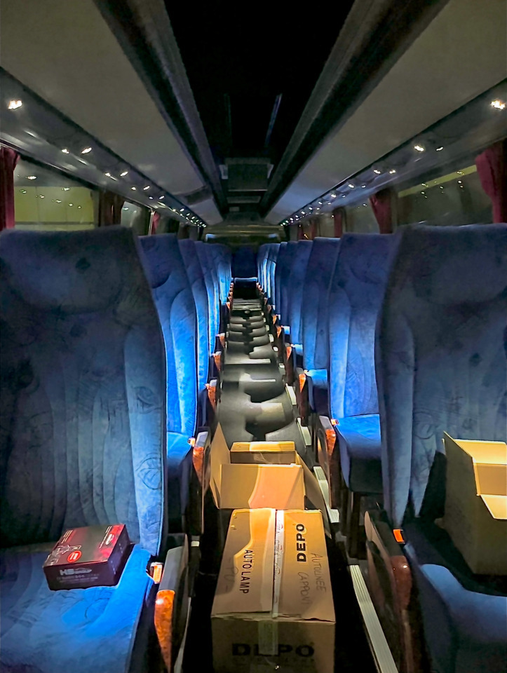 Iveco New Domino euro 5 (WC-KLIMA-57SEATS-NEW TYRES-ALCOA WHEELS) - Turystyczny autobus: zdjęcie 2 Iveco New Domino euro 5 (WC-KLIMA-57SEATS-NEW TYRES-ALCOA WHEELS) - Turystyczny autobus: zdjęcie 2