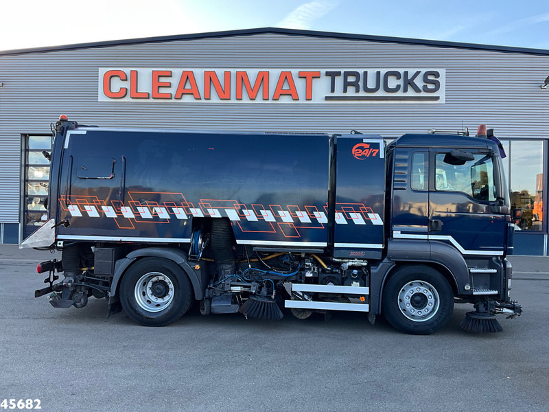 MAN TGS 18.320 Manual Gearbox Brock Wegdekreinger links en rechtsvegend! - Zamiatarka uliczna: zdjęcie 4 MAN TGS 18.320 Manual Gearbox Brock Wegdekreinger links en rechtsvegend! - Zamiatarka uliczna: zdjęcie 4