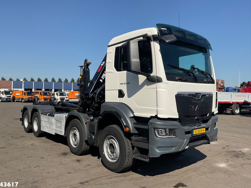 MAN TGS 32.470 8x4 Euro 6 Hiab 22 Tonmeter laadkraan Just 68.765 Km! - Ciężarówka hakowiec: zdjęcie 5 MAN TGS 32.470 8x4 Euro 6 Hiab 22 Tonmeter laadkraan Just 68.765 Km! - Ciężarówka hakowiec: zdjęcie 5