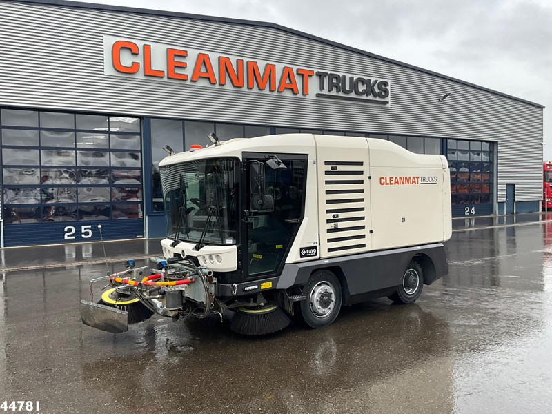 Ravo 540 CD Euro 6 with 3-rd brush - Zamiatarka uliczna: zdjęcie 3 Ravo 540 CD Euro 6 with 3-rd brush - Zamiatarka uliczna: zdjęcie 3