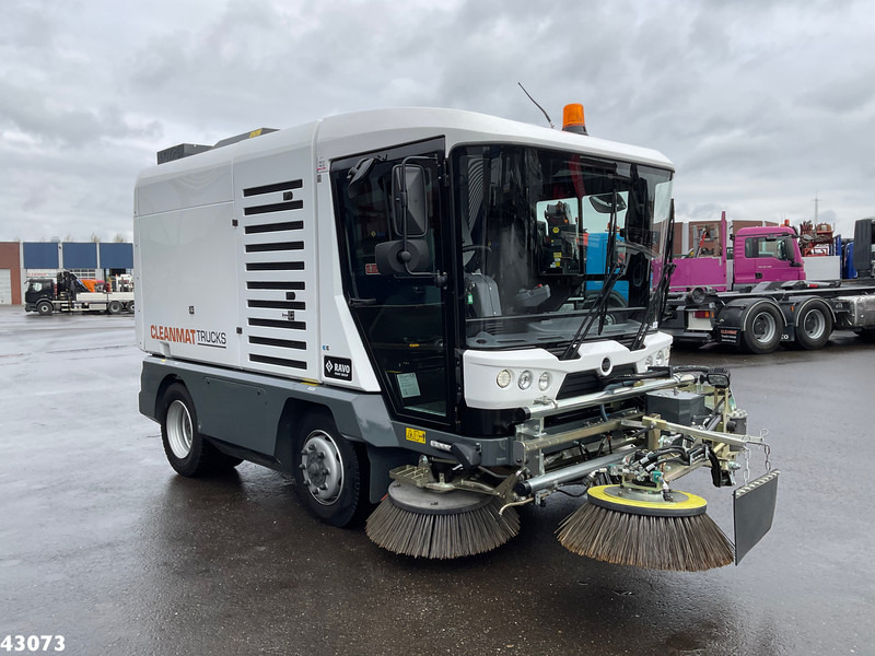 Ravo 540 STH Euro 6 with 3-rd brush - Zamiatarka uliczna: zdjęcie 4 Ravo 540 STH Euro 6 with 3-rd brush - Zamiatarka uliczna: zdjęcie 4
