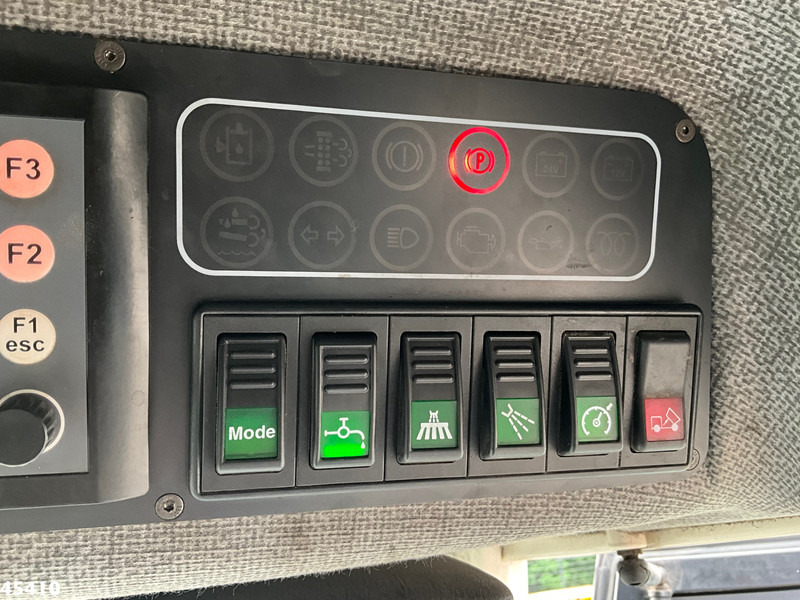 Zamiatarka uliczna Schmidt Cleango 500 Compact Euro 6 with 3-rd brush: zdjęcie 11 Zamiatarka uliczna Schmidt Cleango 500 Compact Euro 6 with 3-rd brush: zdjęcie 11