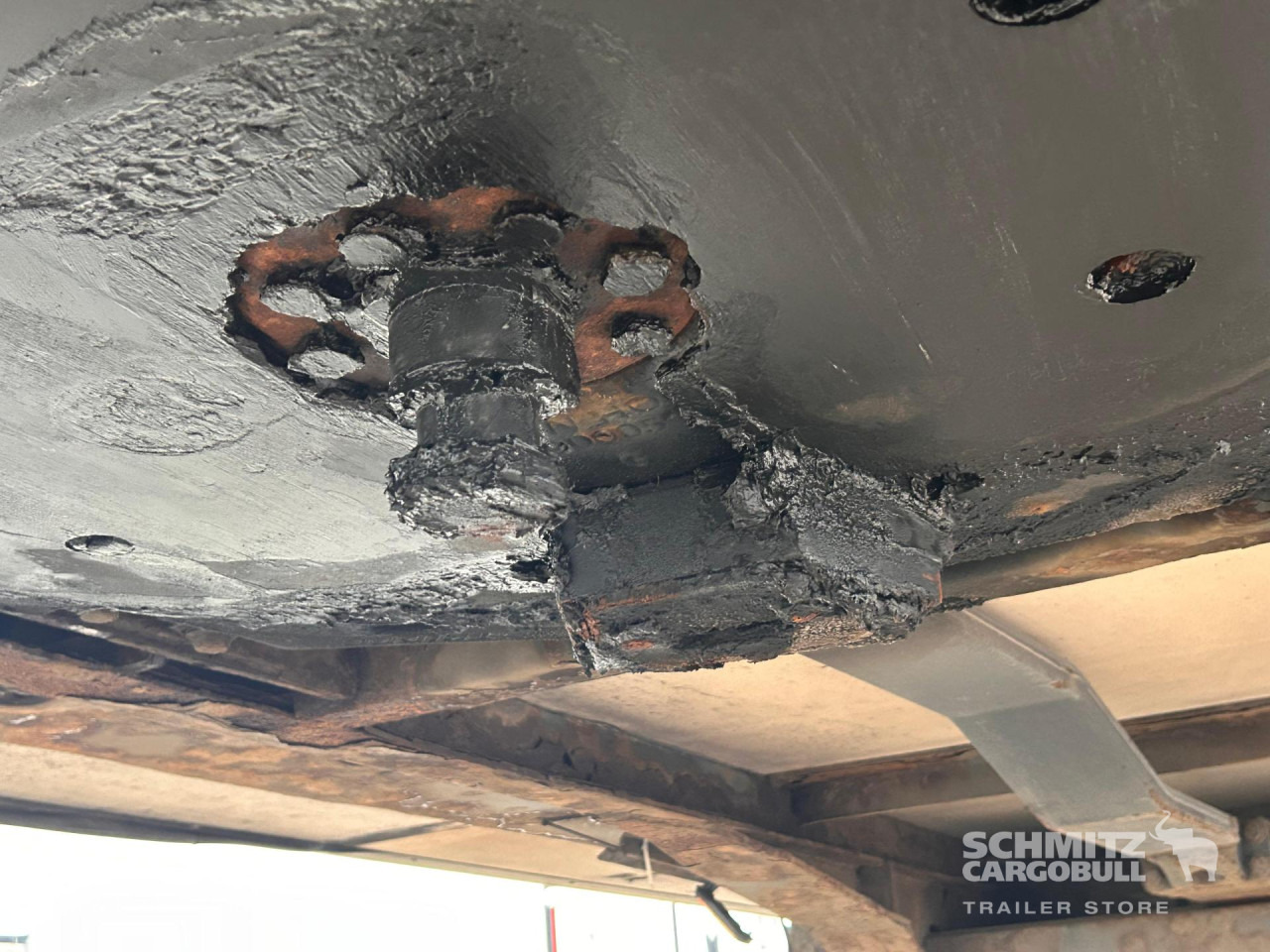 KRONE Reefer Standard - Naczepa izotermiczna: zdjęcie 3 KRONE Reefer Standard - Naczepa izotermiczna: zdjęcie 3