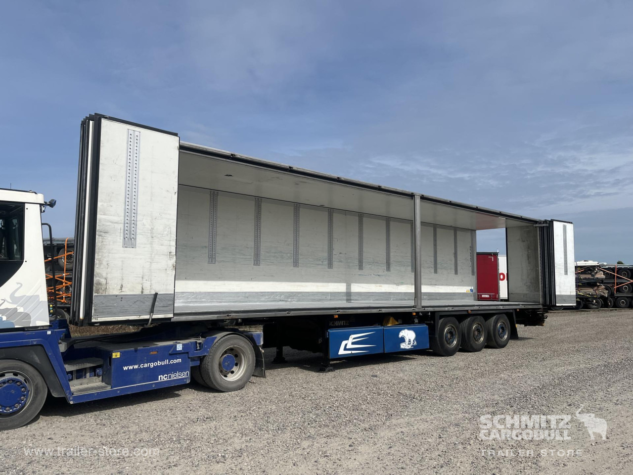 SCHMITZ Reefer Foldable wall Double deck - Naczepa izotermiczna: zdjęcie 3 SCHMITZ Reefer Foldable wall Double deck - Naczepa izotermiczna: zdjęcie 3