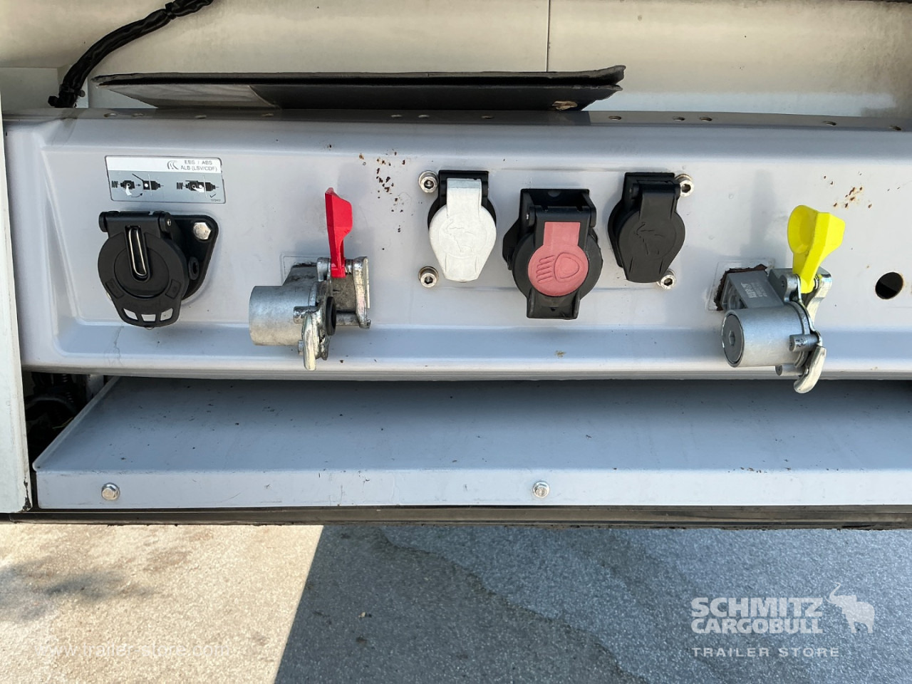 SCHMITZ Reefer Multitemp Double deck - Naczepa izotermiczna: zdjęcie 4 SCHMITZ Reefer Multitemp Double deck - Naczepa izotermiczna: zdjęcie 4