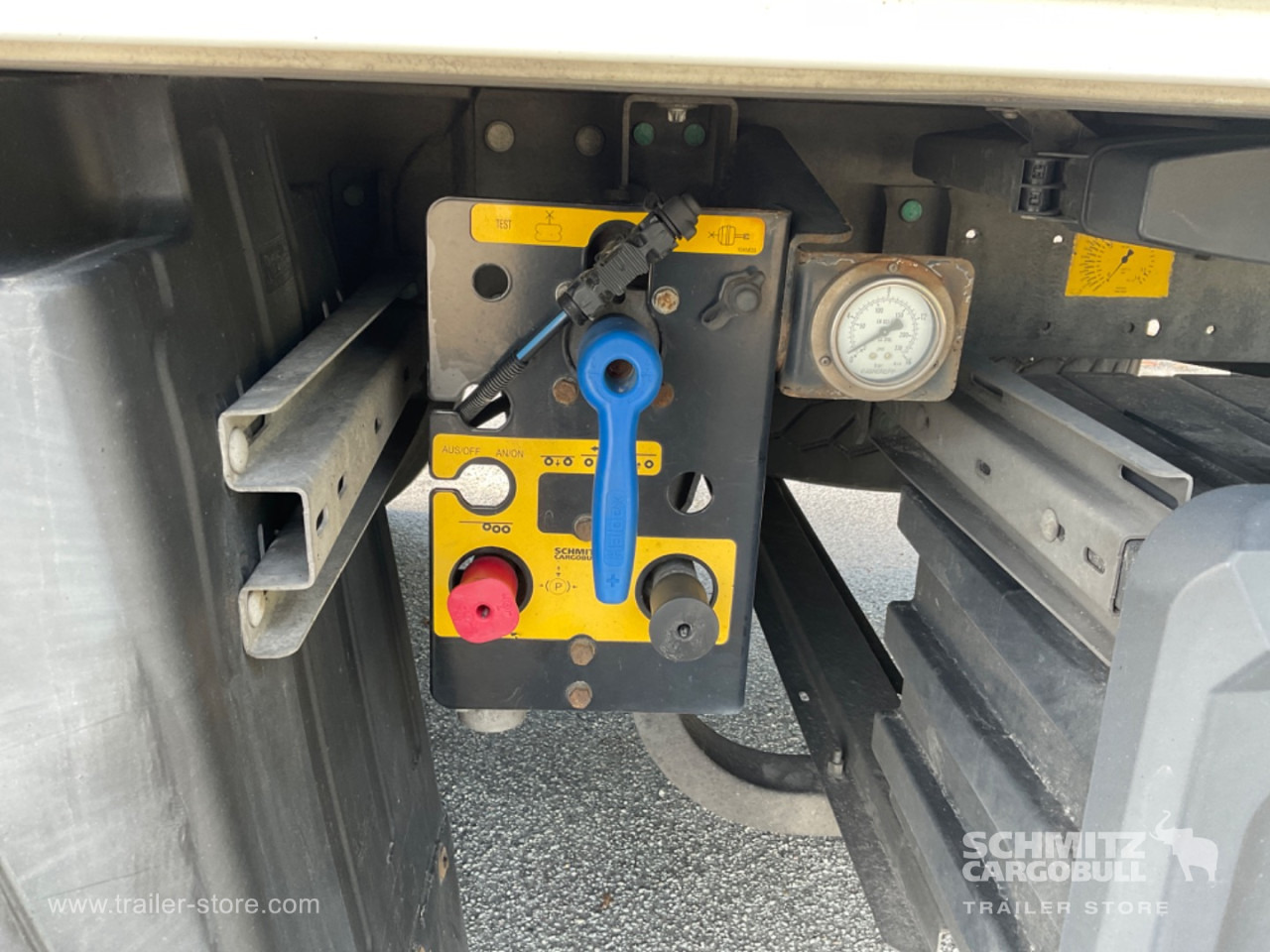 SCHMITZ Reefer Standard Double deck - Naczepa izotermiczna: zdjęcie 2 SCHMITZ Reefer Standard Double deck - Naczepa izotermiczna: zdjęcie 2