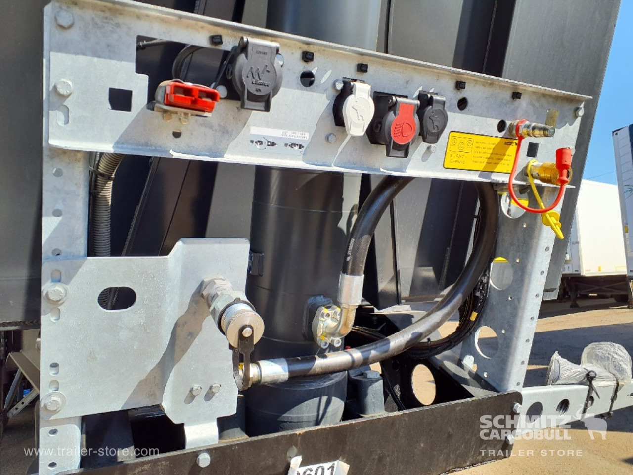 SCHMITZ Tipper Alu-square sided body 55m³ - Naczepa wywrotka: zdjęcie 4 SCHMITZ Tipper Alu-square sided body 55m³ - Naczepa wywrotka: zdjęcie 4