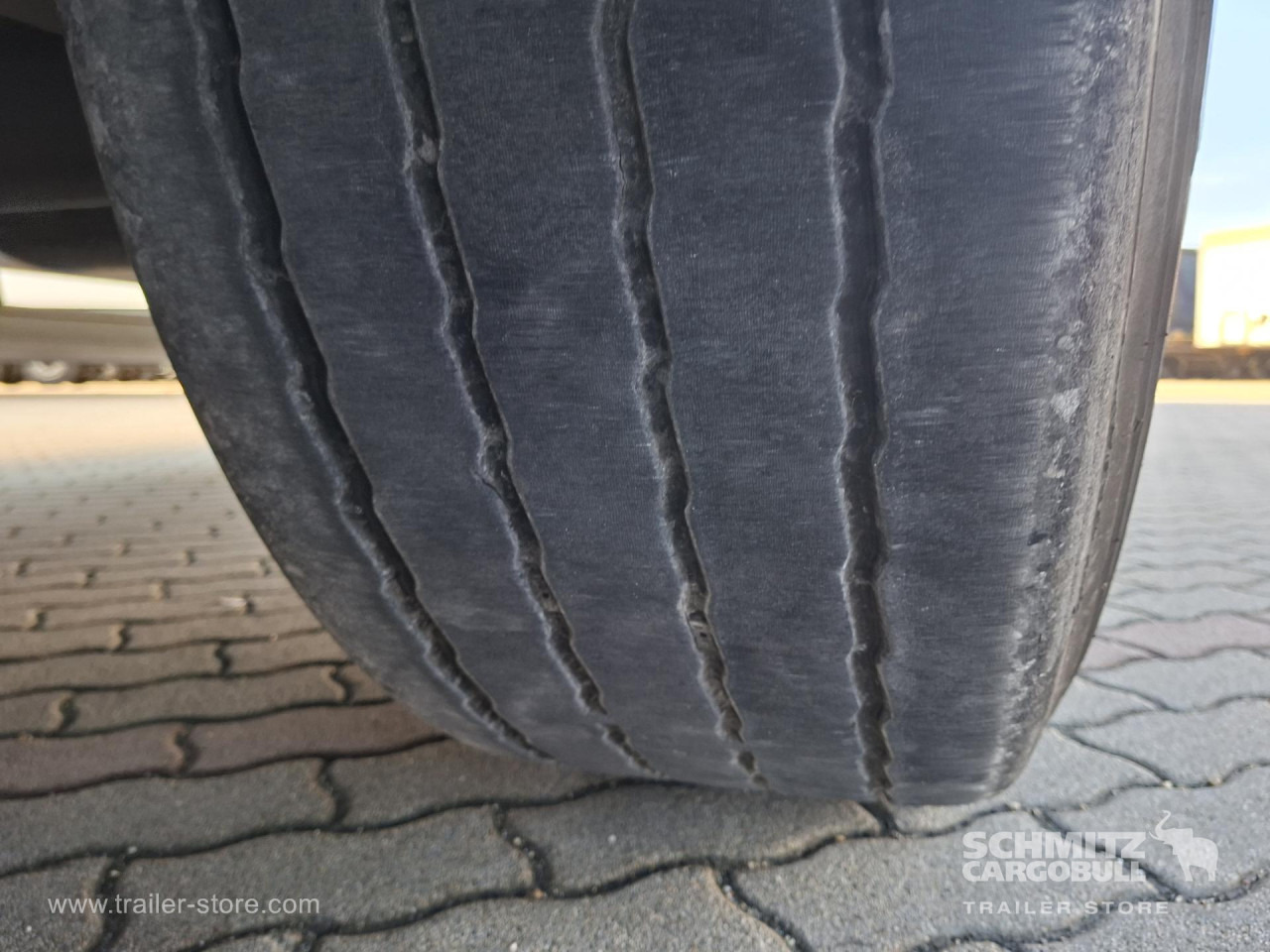 SCHMITZ Reefer Multitemp - Naczepa izotermiczna: zdjęcie 3 SCHMITZ Reefer Multitemp - Naczepa izotermiczna: zdjęcie 3