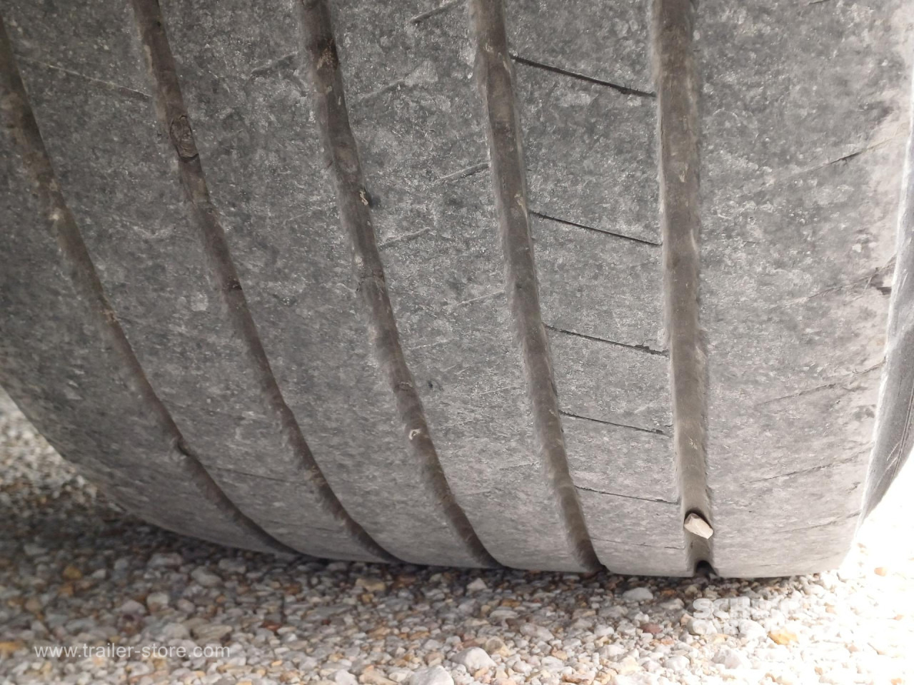 SCHMITZ Reefer Multitemp - Naczepa izotermiczna: zdjęcie 4 SCHMITZ Reefer Multitemp - Naczepa izotermiczna: zdjęcie 4