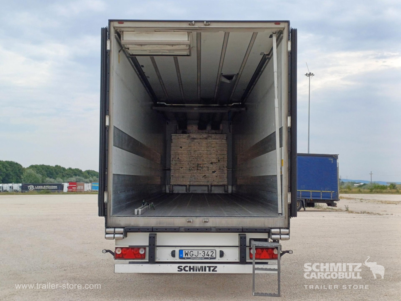 SCHMITZ Reefer Multitemp - Naczepa izotermiczna: zdjęcie 2 SCHMITZ Reefer Multitemp - Naczepa izotermiczna: zdjęcie 2