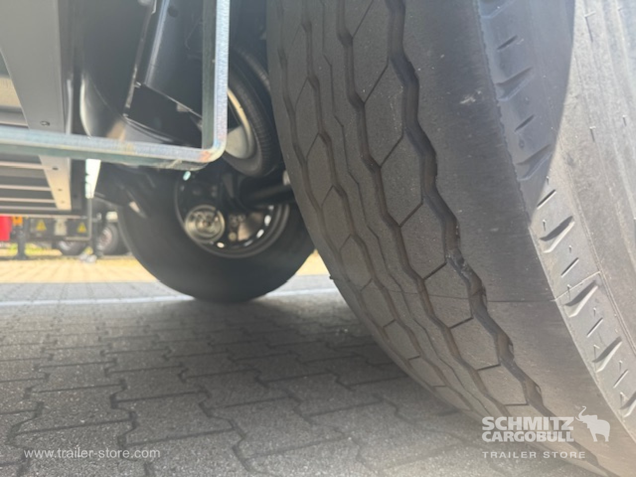 SCHMITZ Oplegger Vries Standard Taillift - Naczepa izotermiczna: zdjęcie 5 SCHMITZ Oplegger Vries Standard Taillift - Naczepa izotermiczna: zdjęcie 5
