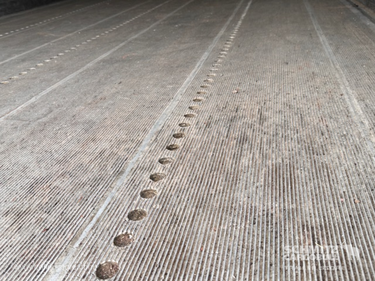 SCHMITZ Oplegger Vries Standard Taillift - Naczepa izotermiczna: zdjęcie 3 SCHMITZ Oplegger Vries Standard Taillift - Naczepa izotermiczna: zdjęcie 3