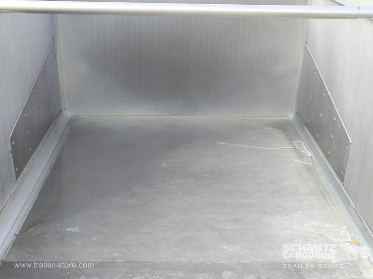 SCHMITZ Tipper alu-square sided body 33m³ - Naczepa wywrotka: zdjęcie 4 SCHMITZ Tipper alu-square sided body 33m³ - Naczepa wywrotka: zdjęcie 4