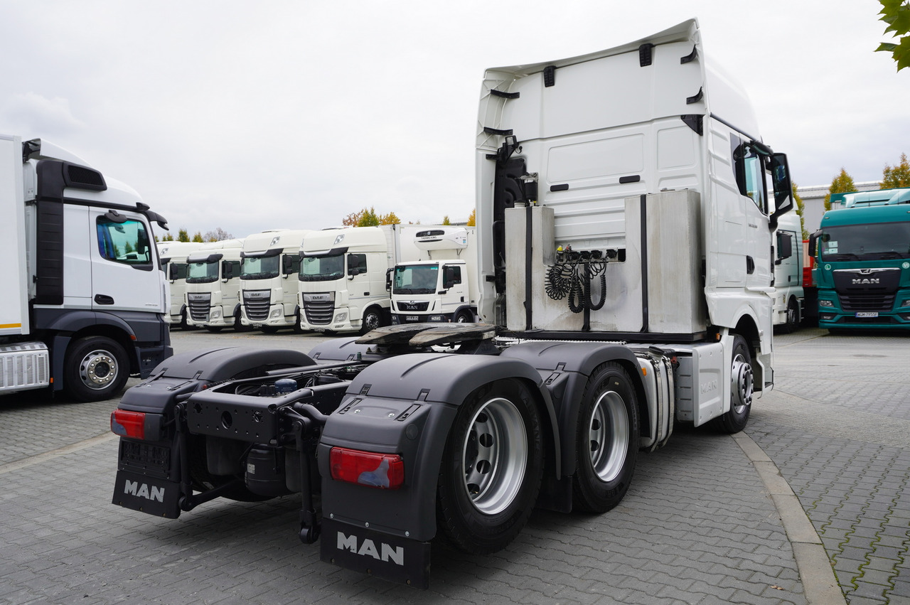 MAN TGX 28.510 6x2 / Sleeper cab / NEW tires / GVW 65 t - Ciągnik siodłowy: zdjęcie 4 MAN TGX 28.510 6x2 / Sleeper cab / NEW tires / GVW 65 t - Ciągnik siodłowy: zdjęcie 4