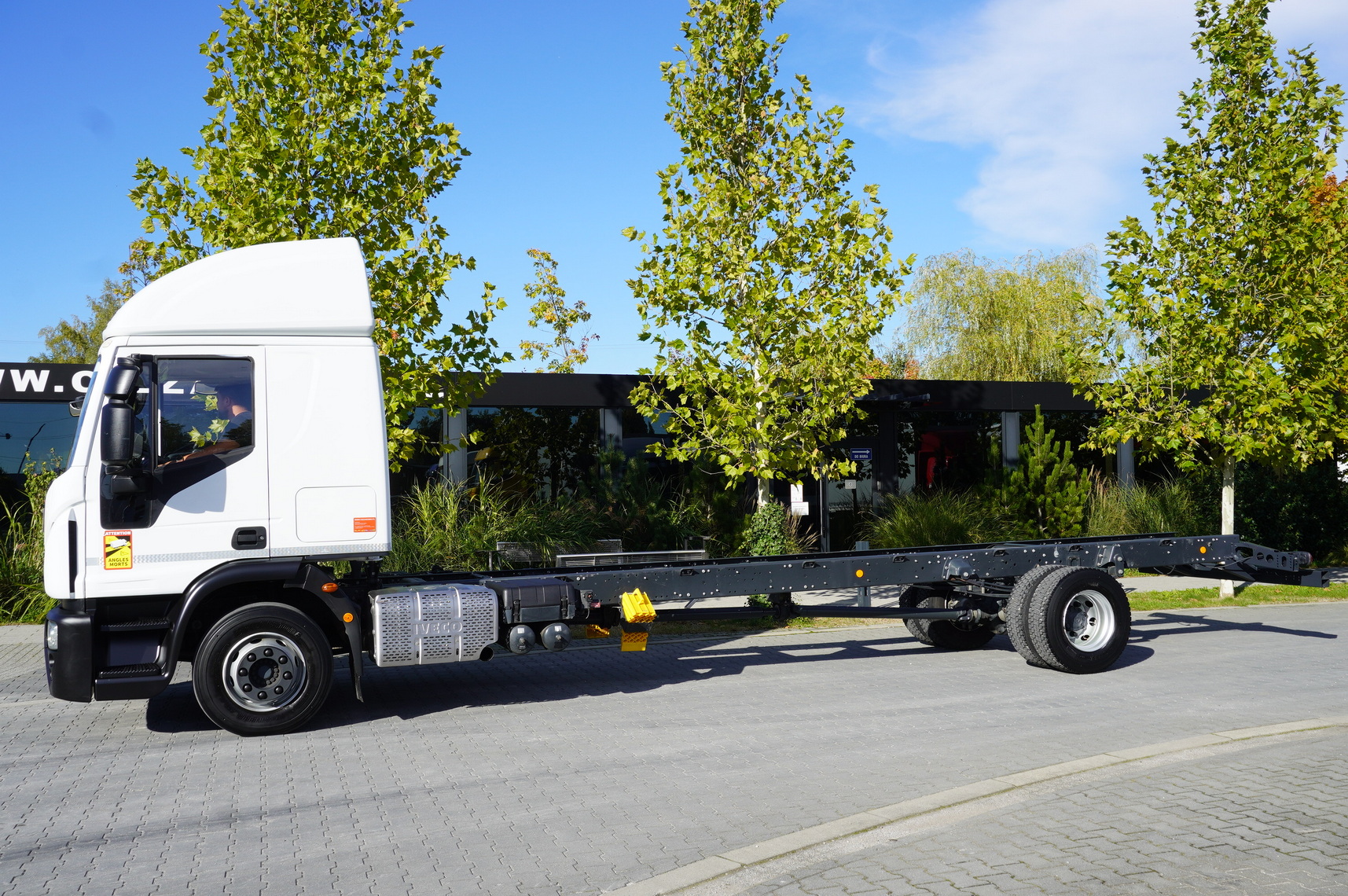 IVECO Eurocargo 140e19 4×2 E6 Glob / ADR / frame 8,1m - Samochód ciężarowe pod zabudowę: zdjęcie 2 IVECO Eurocargo 140e19 4×2 E6 Glob / ADR / frame 8,1m - Samochód ciężarowe pod zabudowę: zdjęcie 2