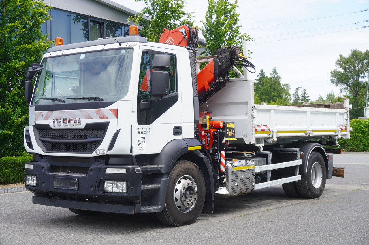 IVECO STRALIS 330 E6 / FASSI 195A 8.5 T / 3-side tipper - Samochod ciężarowy z HDS: zdjęcie 2 IVECO STRALIS 330 E6 / FASSI 195A 8.5 T / 3-side tipper - Samochod ciężarowy z HDS: zdjęcie 2