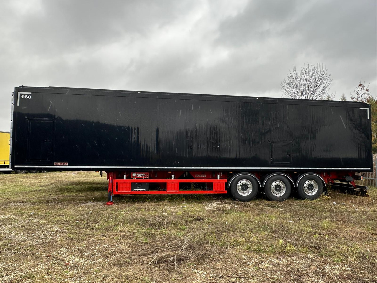 KEMPF SKM AK unloader 4 chambers with lower chute / capacity 65 m3 / 12 pieces - Naczepa wywrotka: zdjęcie 1 KEMPF SKM AK unloader 4 chambers with lower chute / capacity 65 m3 / 12 pieces - Naczepa wywrotka: zdjęcie 1