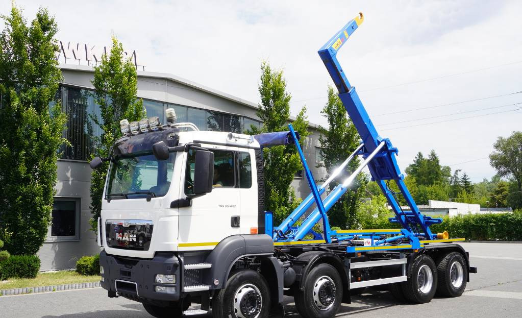 MAN TGS 35.400 8×4 HYVA LIFT 32.56 SE hooklift - Ciężarówka hakowiec: zdjęcie 1 MAN TGS 35.400 8×4 HYVA LIFT 32.56 SE hooklift - Ciężarówka hakowiec: zdjęcie 1