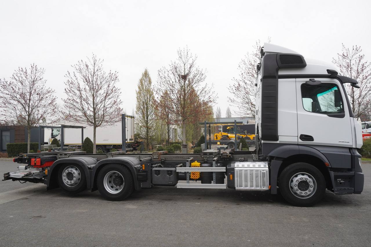 MERCEDES-BENZ Actros 2545 6×2 MP5 / ADR / several units - Ciężarówka kontenerowiec/ System wymienny: zdjęcie 2 MERCEDES-BENZ Actros 2545 6×2 MP5 / ADR / several units - Ciężarówka kontenerowiec/ System wymienny: zdjęcie 2