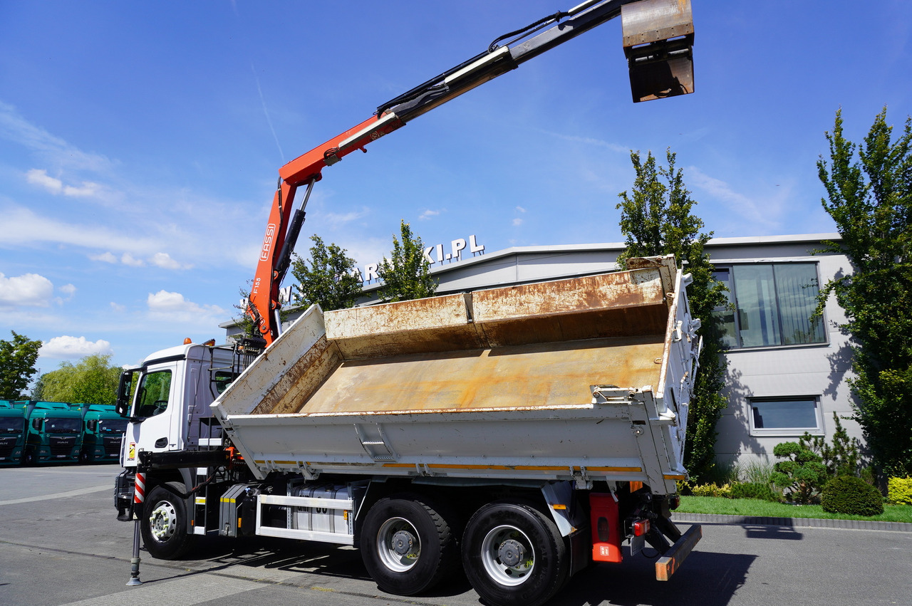 MERCEDES-BENZ Arocs 2636 / 6x4 / HDS Fassi / 3-Way Tipper / Bortmatic - Samochod ciężarowy z HDS: zdjęcie 3 MERCEDES-BENZ Arocs 2636 / 6x4 / HDS Fassi / 3-Way Tipper / Bortmatic - Samochod ciężarowy z HDS: zdjęcie 3