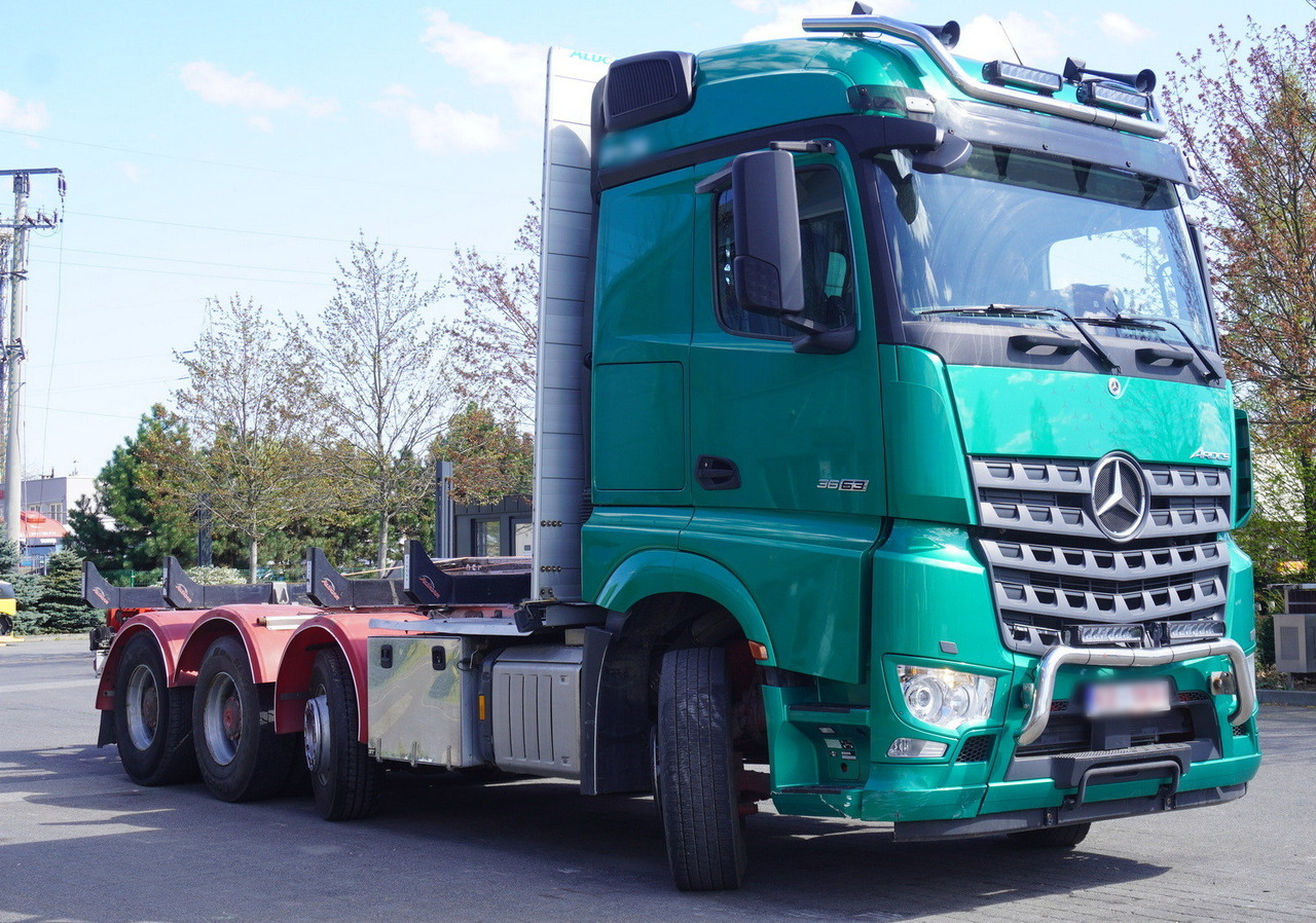 Mercedes-Benz Arocs 3563 8 × 4 / 630 HP / steered axle / Logging superstructure - Samochód do drewna: zdjęcie 1 Mercedes-Benz Arocs 3563 8 × 4 / 630 HP / steered axle / Logging superstructure - Samochód do drewna: zdjęcie 1