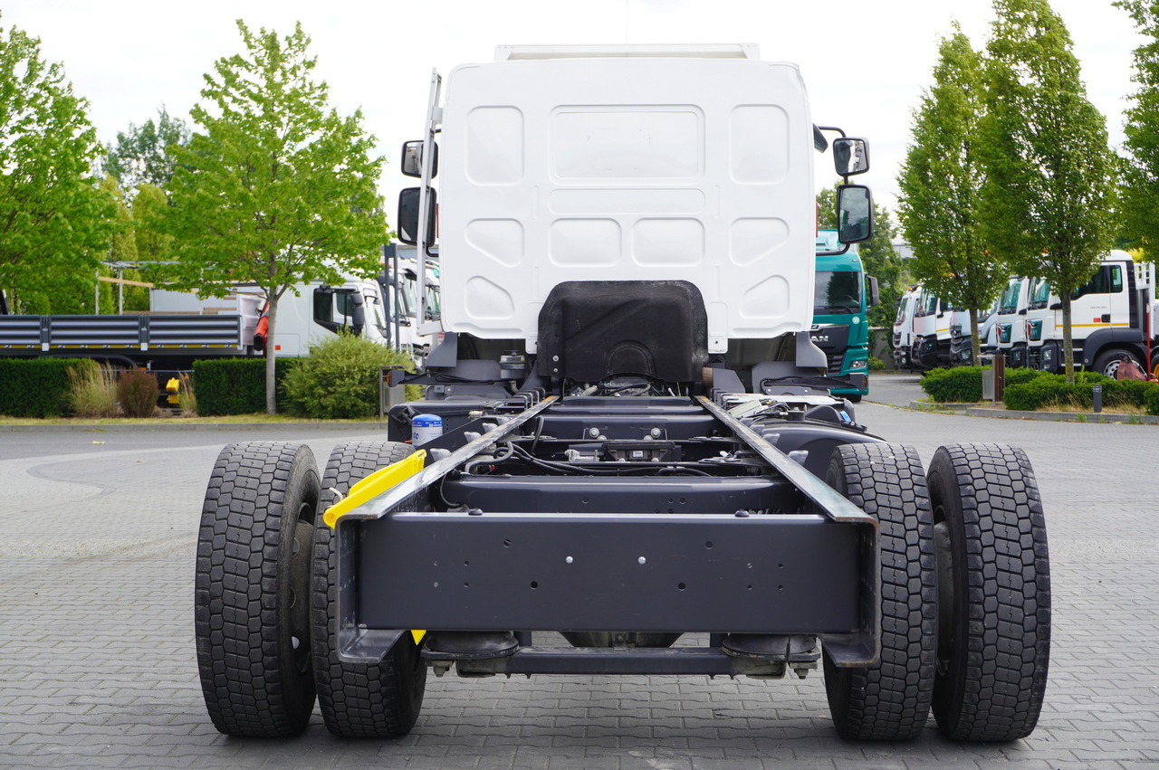 RENAULT D16 / Chassis 7.1 m / Differential lock - Samochód ciężarowe pod zabudowę: zdjęcie 4 RENAULT D16 / Chassis 7.1 m / Differential lock - Samochód ciężarowe pod zabudowę: zdjęcie 4