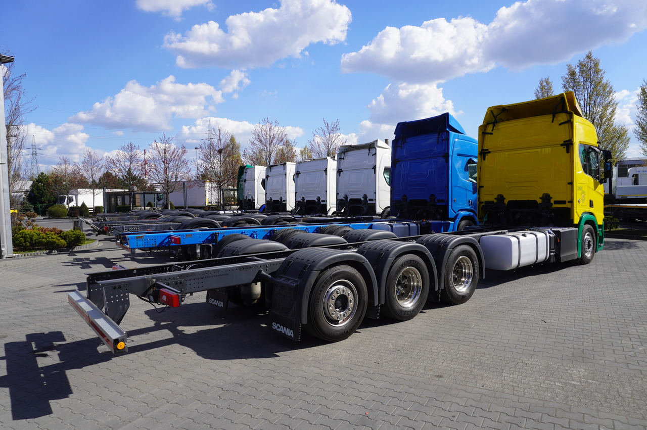 SCANIA R650 V8 / 650 HP/ frame 8.8 m / steered 4th axis / 20 units - Samochod ciężarowy z HDS: zdjęcie 2 SCANIA R650 V8 / 650 HP/ frame 8.8 m / steered 4th axis / 20 units - Samochod ciężarowy z HDS: zdjęcie 2