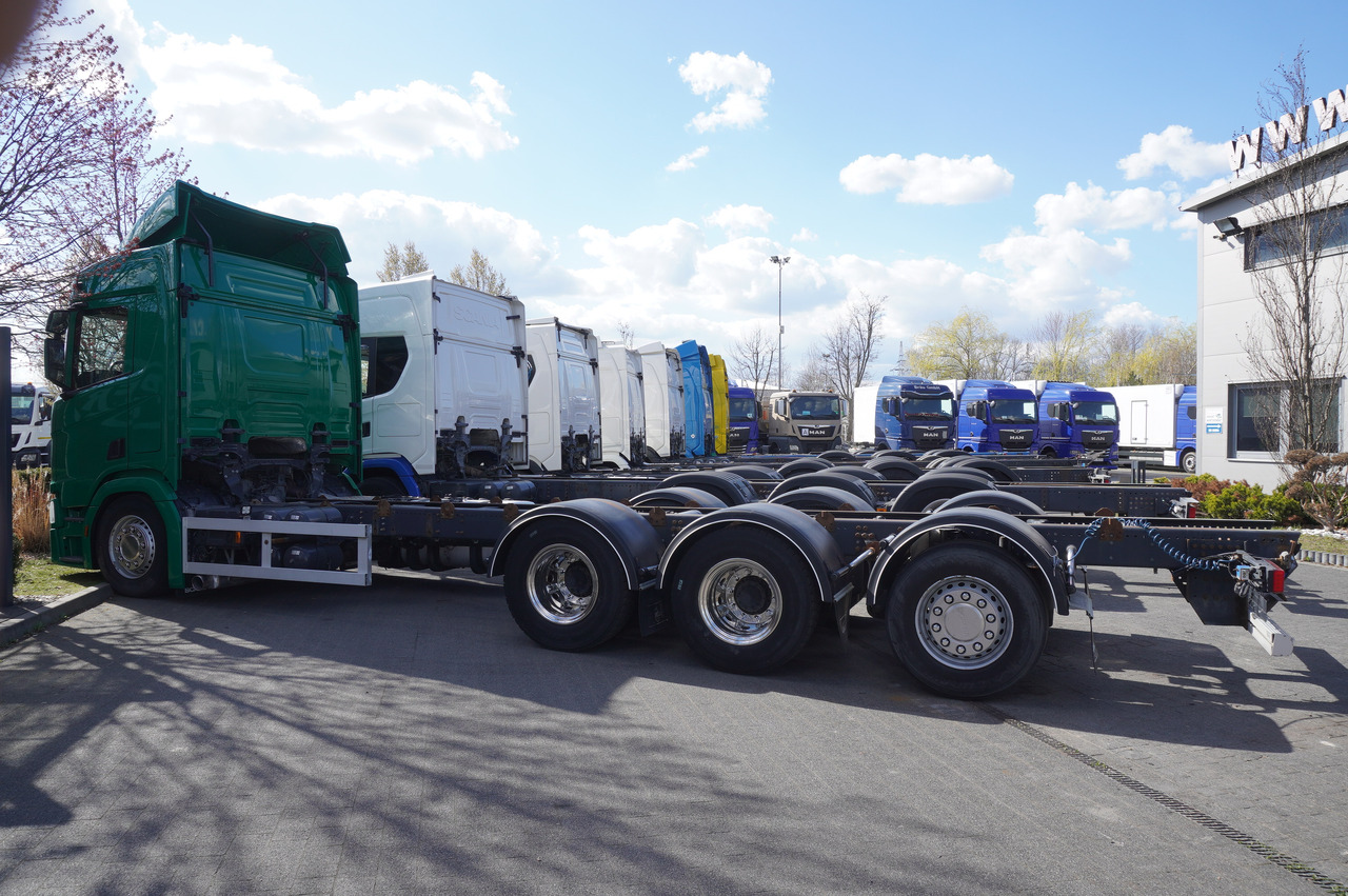 SCANIA R650 V8 / 650 HP/ frame 8.8 m / steered 4th axis / 20 units - Samochod ciężarowy z HDS: zdjęcie 3 SCANIA R650 V8 / 650 HP/ frame 8.8 m / steered 4th axis / 20 units - Samochod ciężarowy z HDS: zdjęcie 3