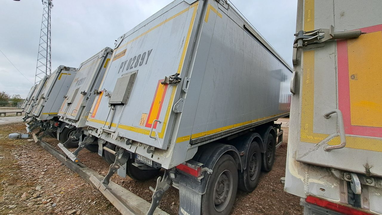WIELTON NW-3 / weight 6.2 t / capacity 38m3 / Electrically folded roof / Teflon / 20 units, 2022 - Naczepa wywrotka: zdjęcie 4 WIELTON NW-3 / weight 6.2 t / capacity 38m3 / Electrically folded roof / Teflon / 20 units, 2022 - Naczepa wywrotka: zdjęcie 4