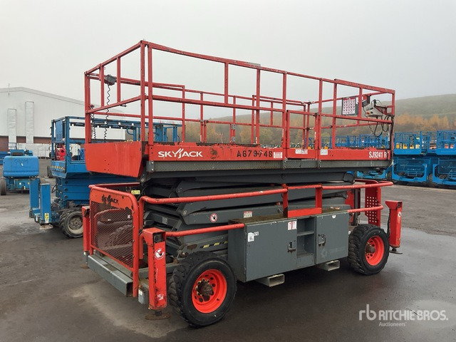 2015 Skyjack SJ9241 4x4 Diesel Scissor Lift - Podnośnik nożycowy: zdjęcie 3 2015 Skyjack SJ9241 4x4 Diesel Scissor Lift - Podnośnik nożycowy: zdjęcie 3