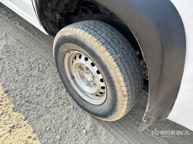 2008 Isuzu D-Max 4x2 Crew Cab Pickup - Pick-up: zdjęcie 5 2008 Isuzu D-Max 4x2 Crew Cab Pickup - Pick-up: zdjęcie 5