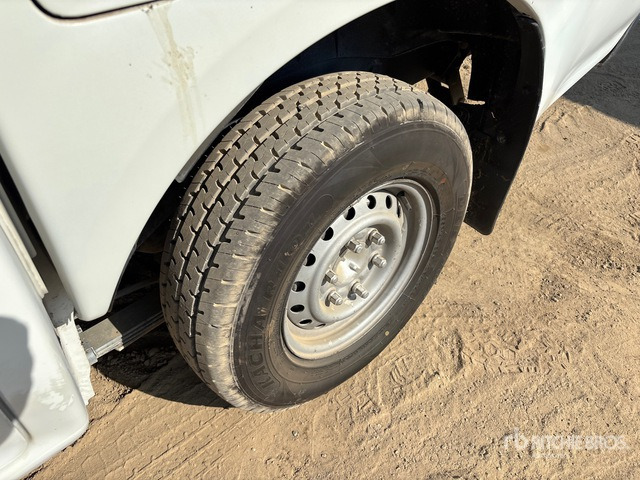 2008 Isuzu D-Max 4x2 Crew Cab Pickup - Pick-up: zdjęcie 5 2008 Isuzu D-Max 4x2 Crew Cab Pickup - Pick-up: zdjęcie 5