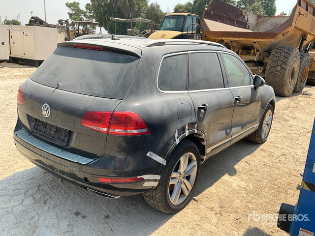 2011 Volkswagen Taureq AWD (Inoperable) SUV - SUV: zdjęcie 3 2011 Volkswagen Taureq AWD (Inoperable) SUV - SUV: zdjęcie 3