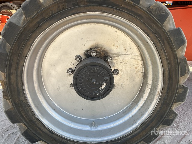 2012 JLG 600AJ 4WD Diesel Articulating Boom Lift - Podnośnik przegubowy: zdjęcie 5 2012 JLG 600AJ 4WD Diesel Articulating Boom Lift - Podnośnik przegubowy: zdjęcie 5