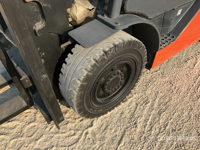 2018 Toyota 8FD40N 4 ton Forklift - Wózek widłowy diesel: zdjęcie 4 2018 Toyota 8FD40N 4 ton Forklift - Wózek widłowy diesel: zdjęcie 4