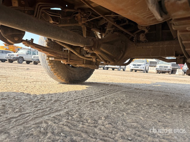 2018 Toyota Land Cruiser 78R 4x4 SUV - SUV: zdjęcie 5 2018 Toyota Land Cruiser 78R 4x4 SUV - SUV: zdjęcie 5